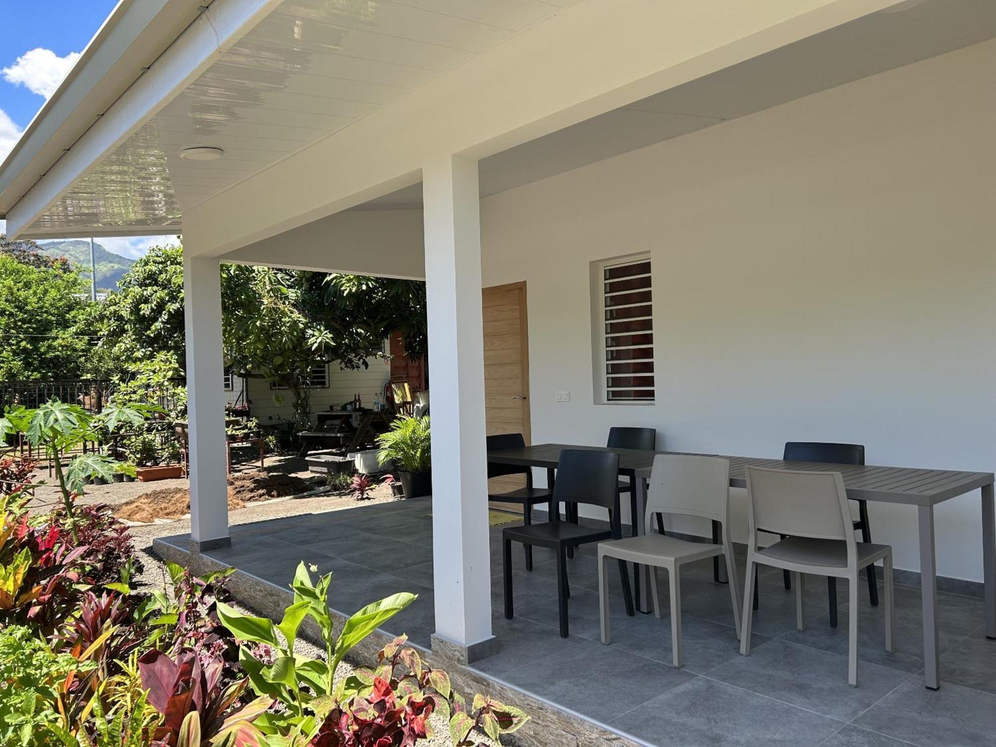 Pare Lodge Tahiti Pirae Pokoj fotografie