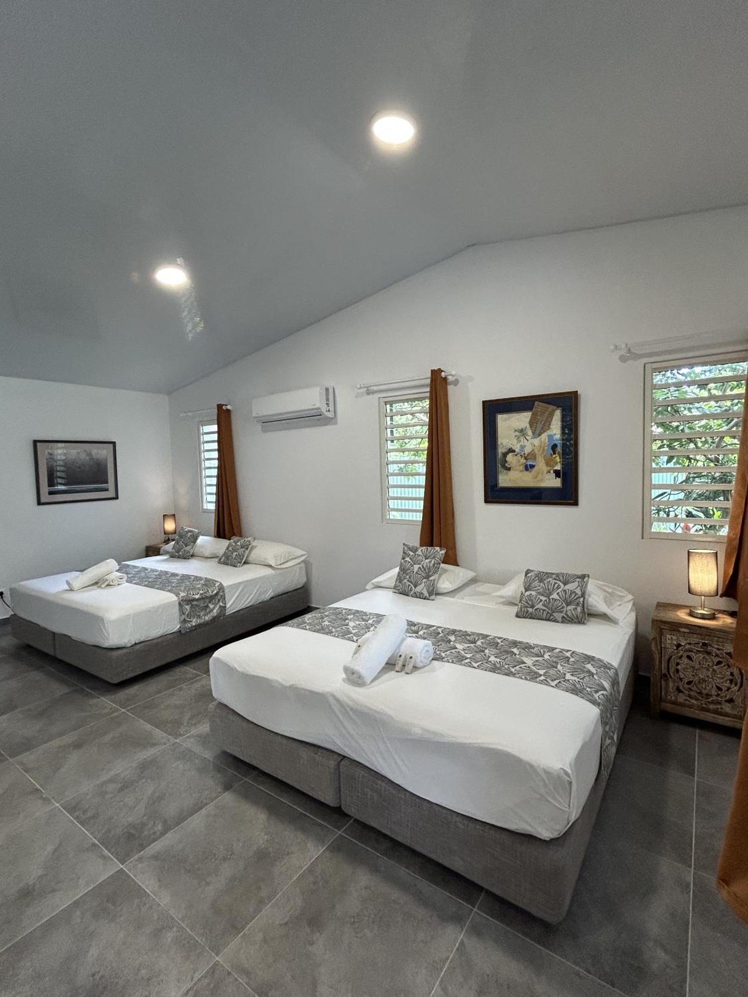 Pare Lodge Tahiti Pirae Pokoj fotografie